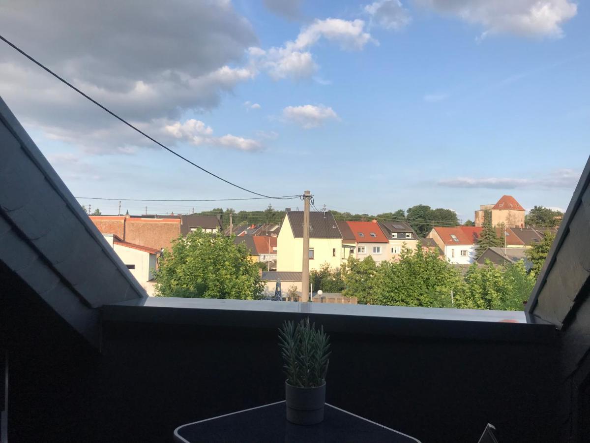 Apartment Mit Dachloggia Зарлуї Екстер'єр фото