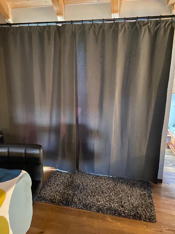 Apartment Mit Dachloggia Зарлуї Екстер'єр фото