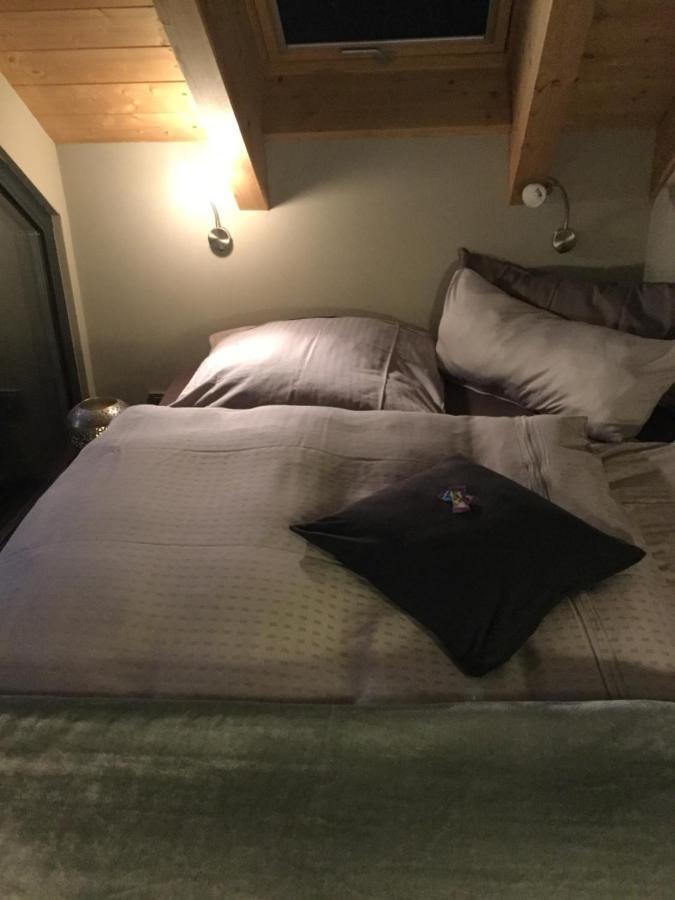 Apartment Mit Dachloggia Зарлуї Екстер'єр фото